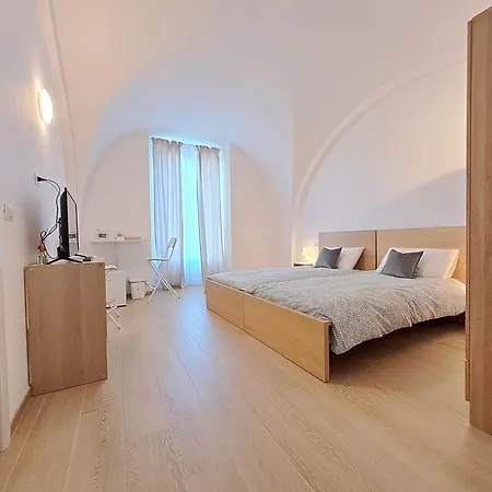 B&B La Casa Sull Arco 3*